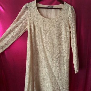 Women’s Long Sleeved Lace Shift Dress